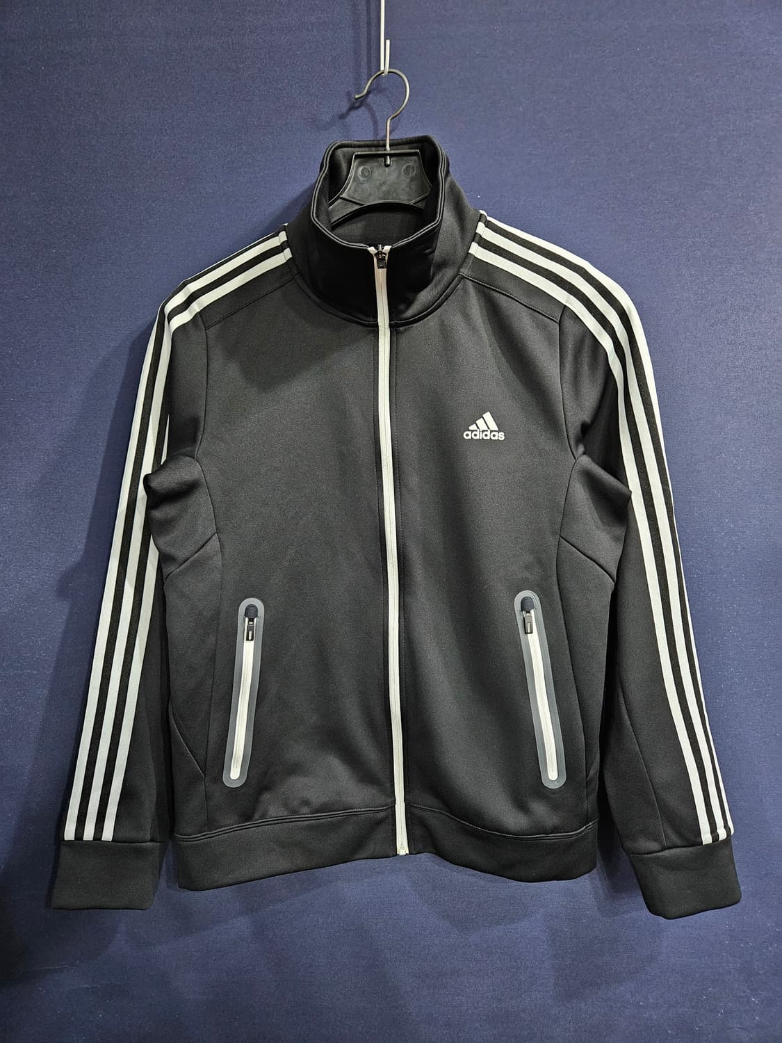 아디다스 삼선 블랙컬러 남성 슬림핏 105 기모 져지 상품이미지1