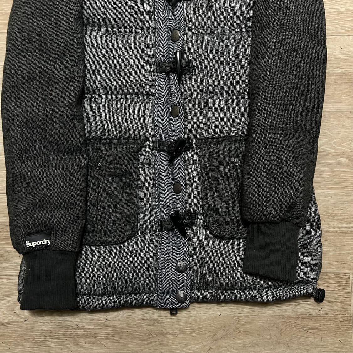 슈퍼드라이 빈티지 프리미엄 블랙라벨 헤링본 롱패딩 [그레이] M/95 상품이미지3