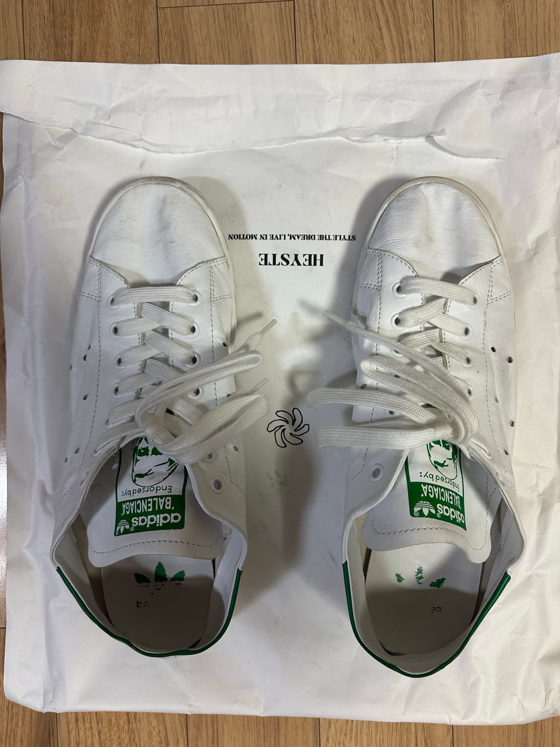 아디다스 & 발렌시아가 스탠스미스 43사이즈 상품이미지1