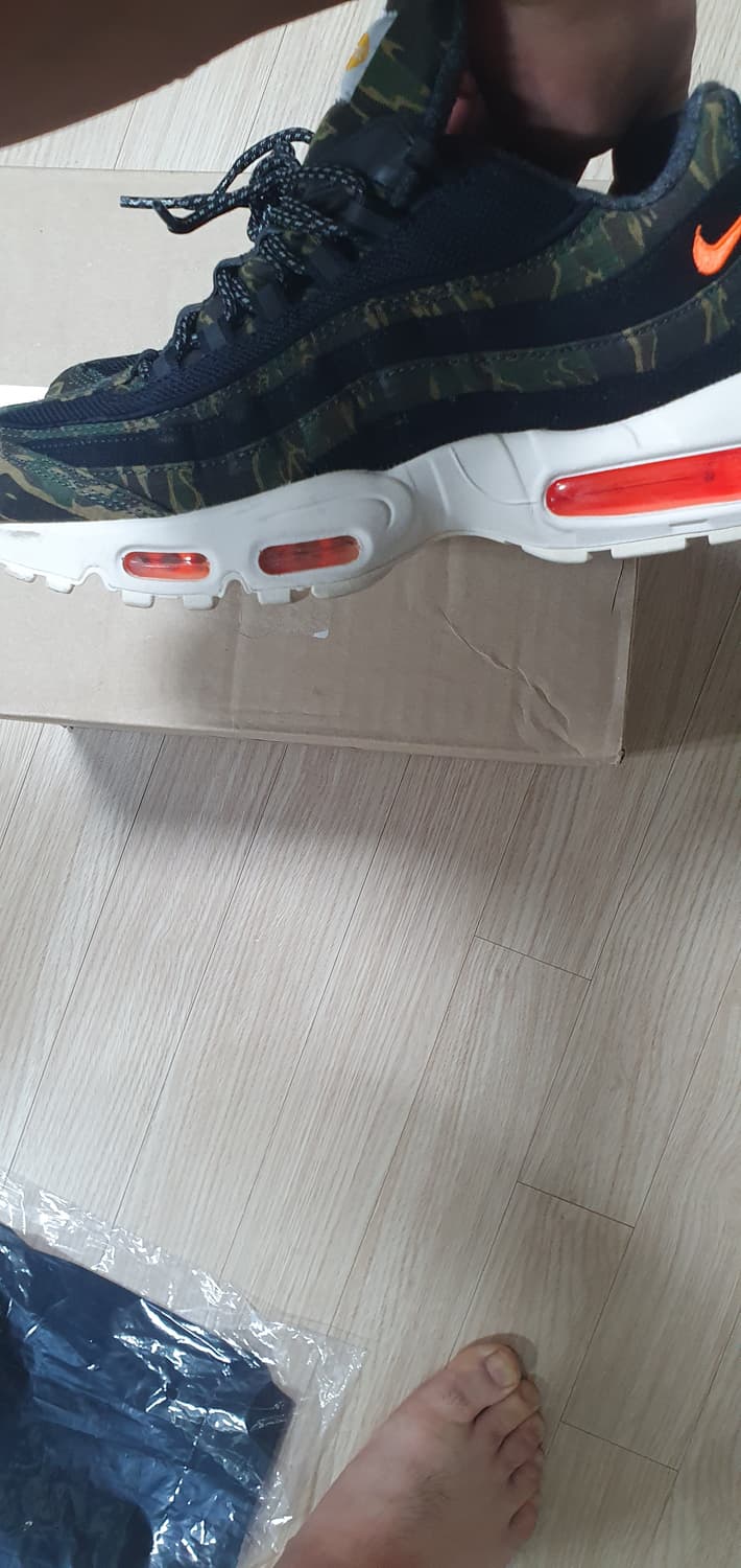 칼하트 x 나이키 에어맥스 판매합니다 상품이미지10