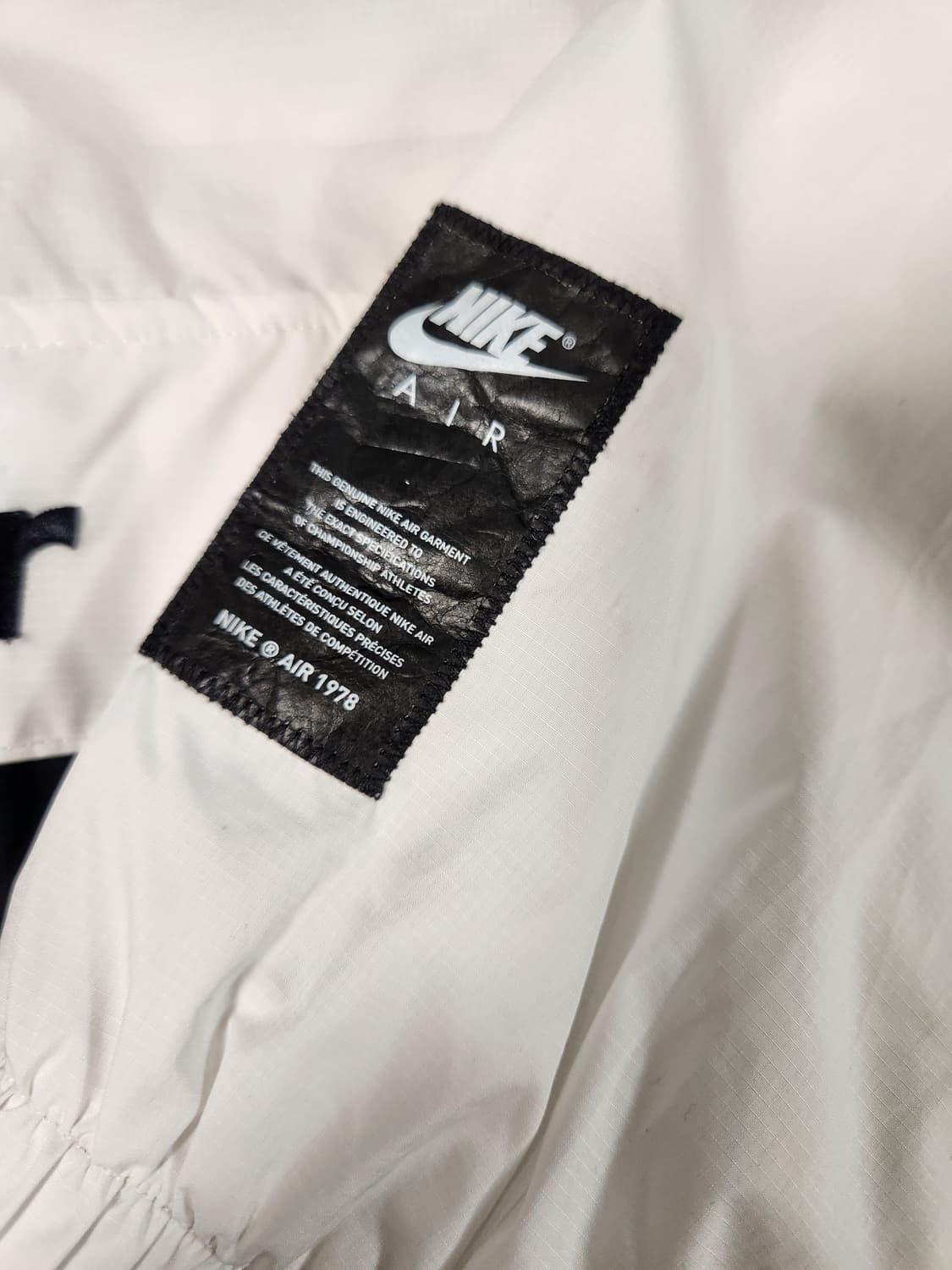 나이키 스포츠웨어 에어 우븐 아노락 바람막이 자켓 화이트 블랙 사이즈M
 상품이미지4