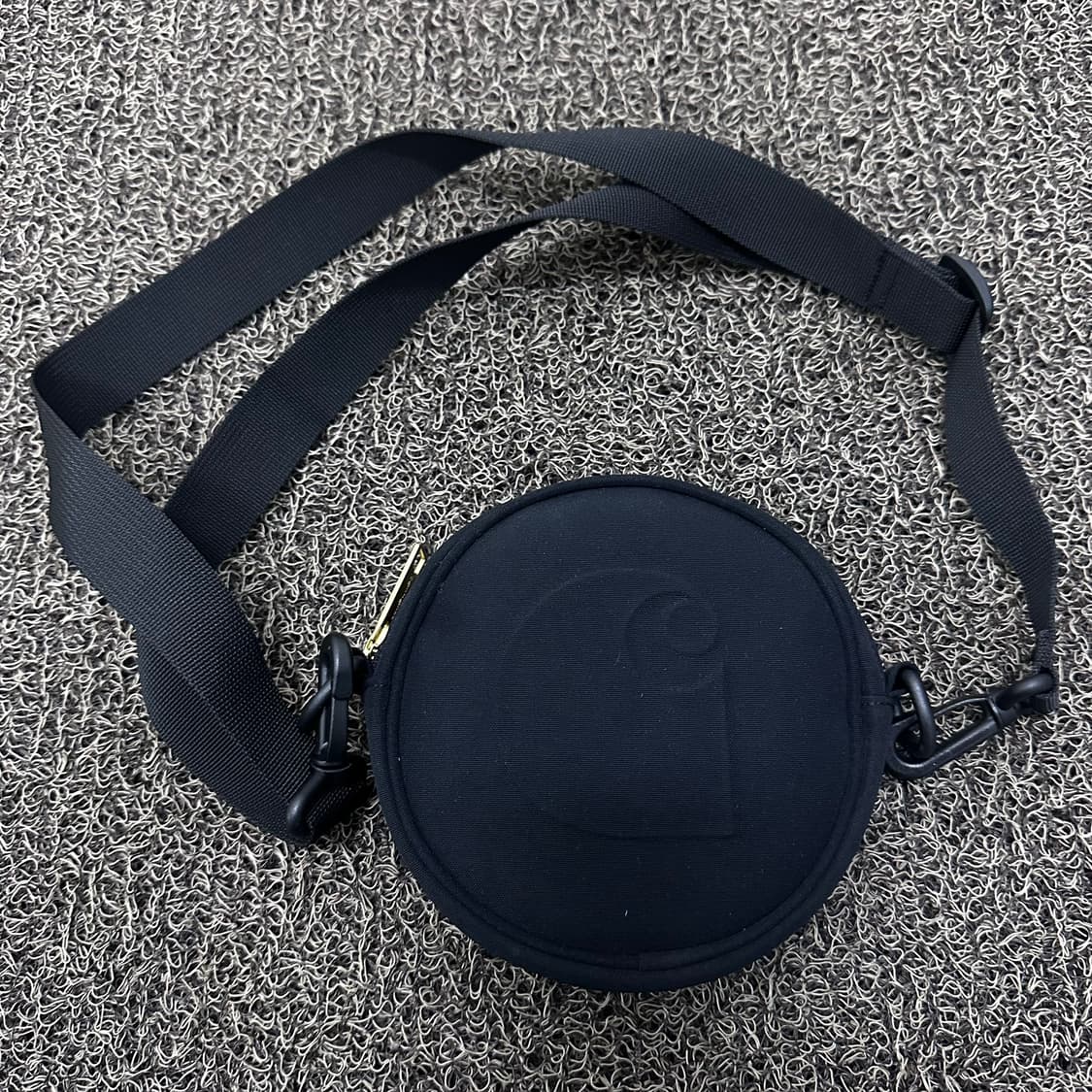 칼하트 클라트론 미니 크로스백 가방 블랙 상품이미지2