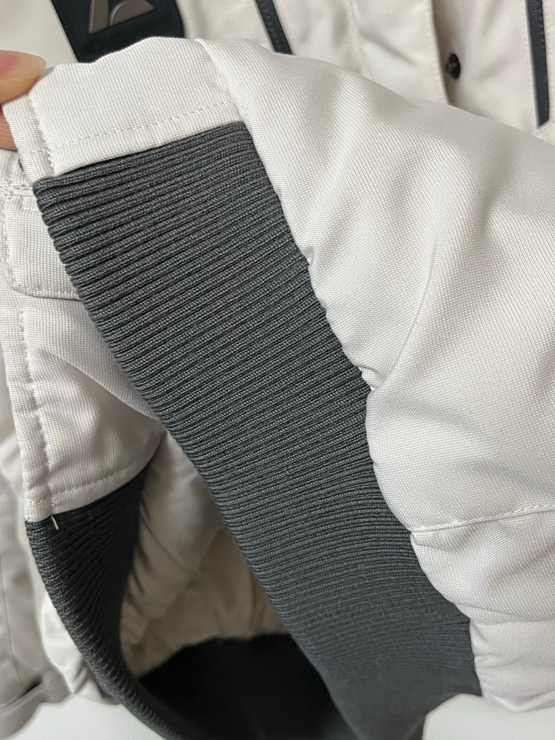 디스커버리 마운틴쿡 숏패딩 아이보리 (95) 상품이미지5