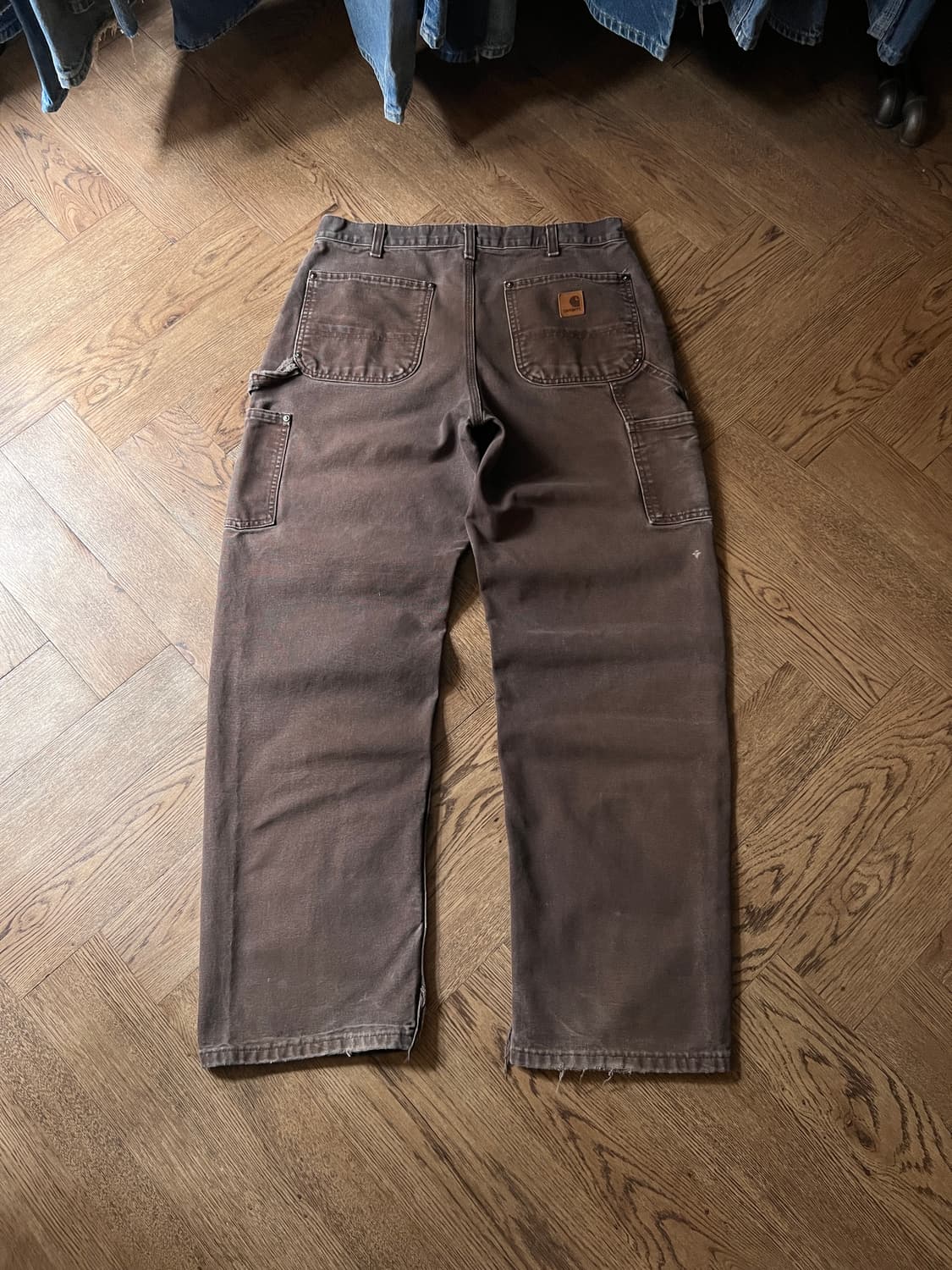 [33]칼하트 USA 데미지드 워싱 다크브라운 더블니 워크 팬츠 상품이미지2