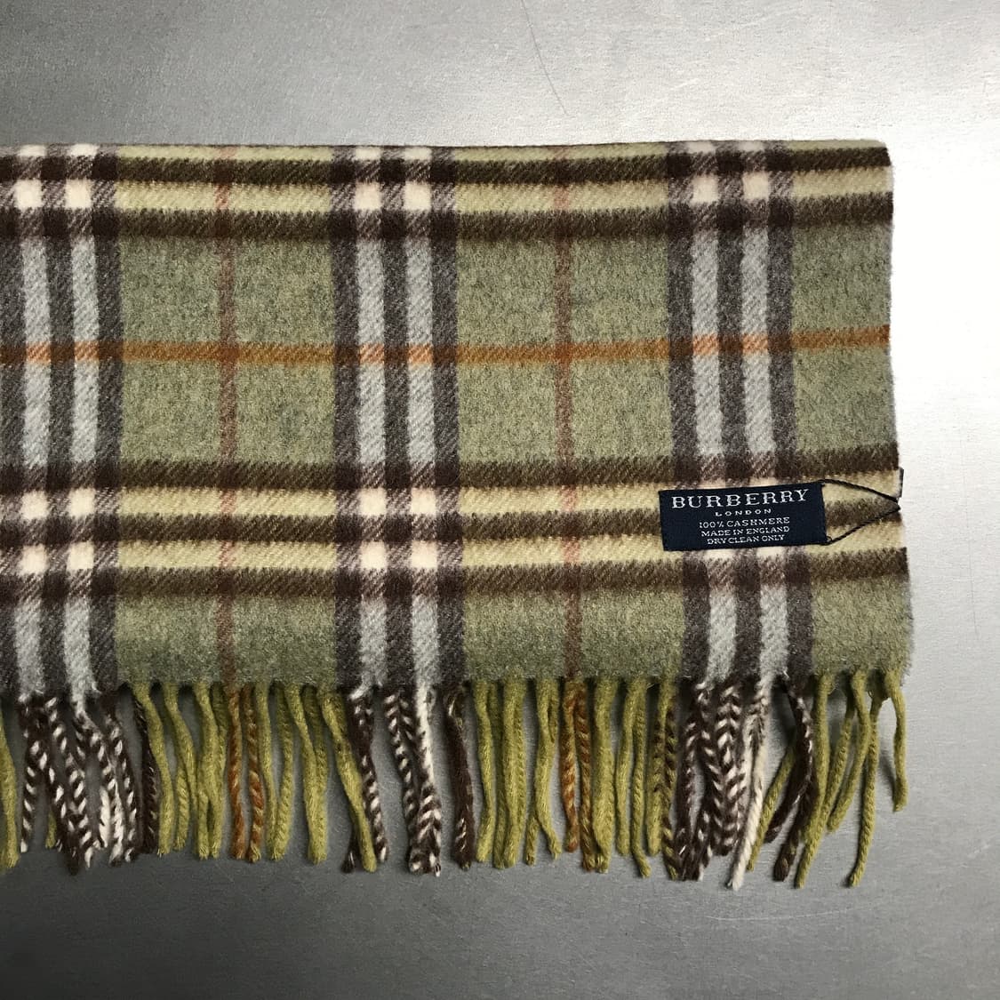 버버리 정품 캐시미어 머플러 카키 상품이미지3