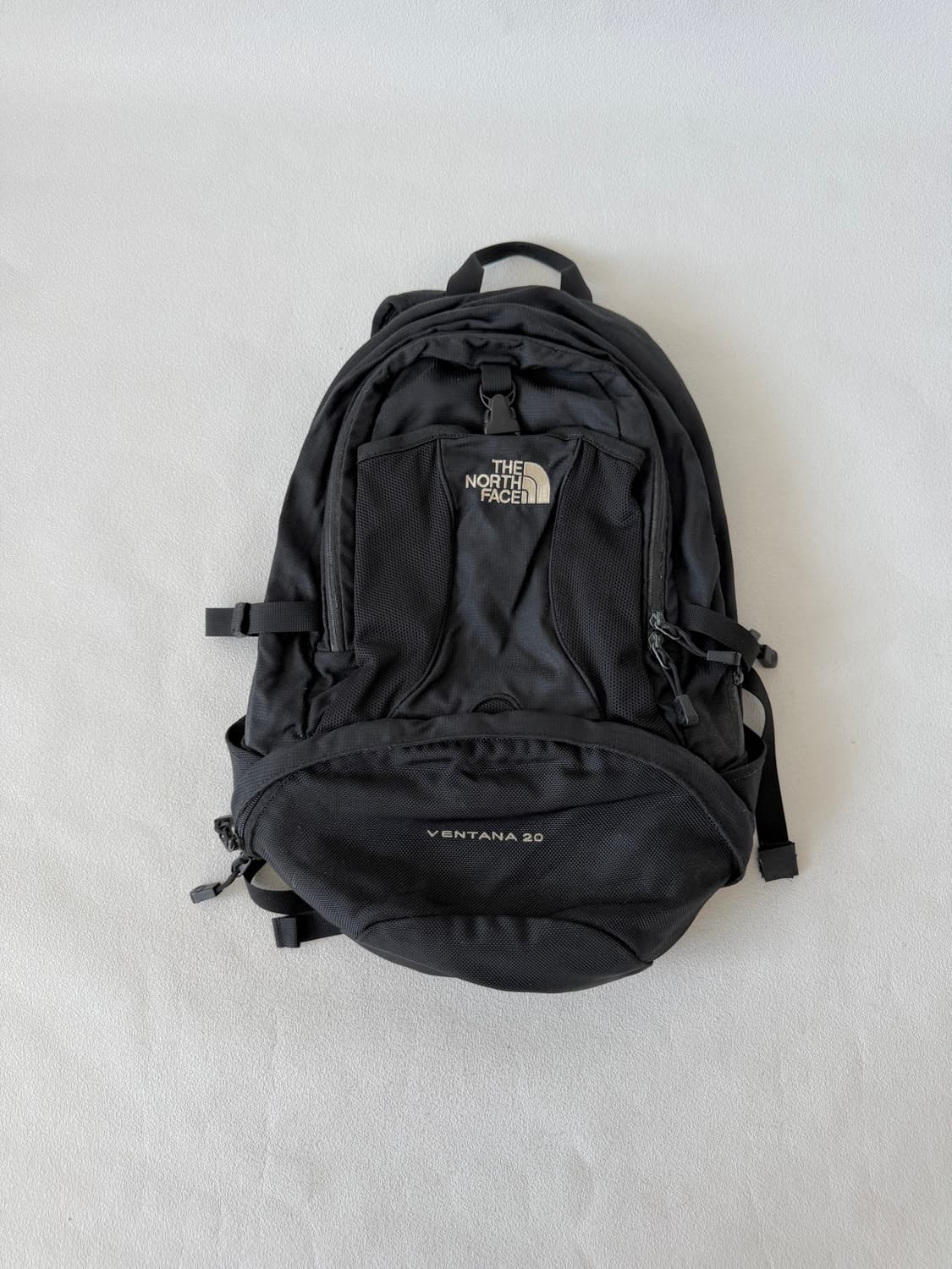 올드 노스페이스(THE NORTH FACE) 20L 백팩(지퍼테입 손상) 상품이미지1