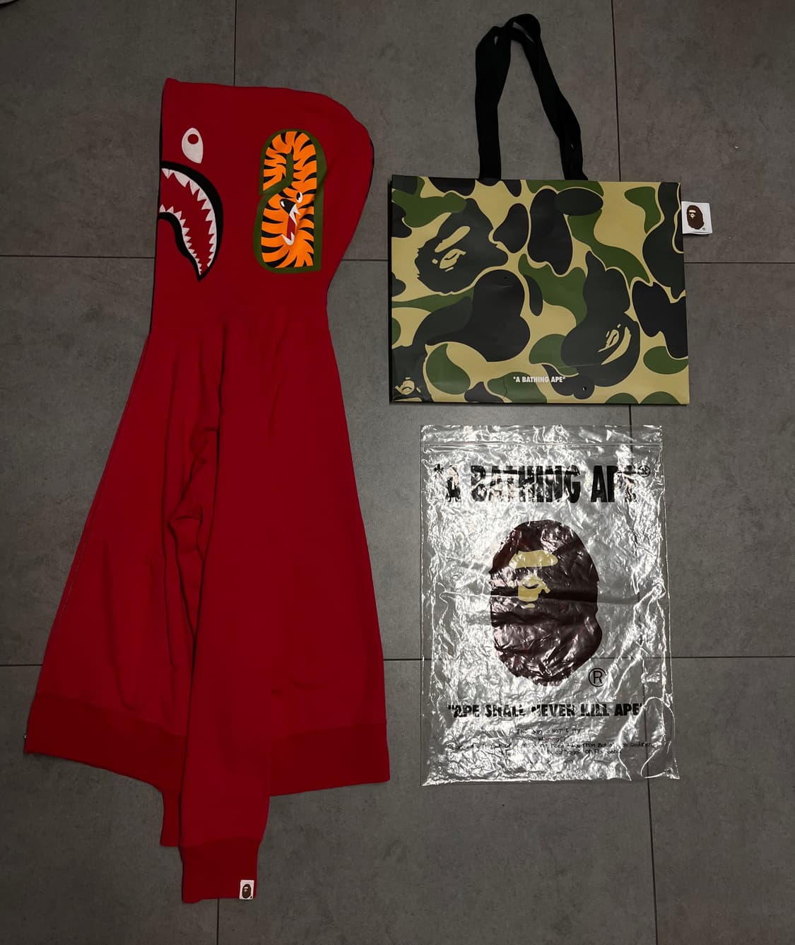 베이프 레드 적계 반카모 샤크 후드집업 상품이미지2