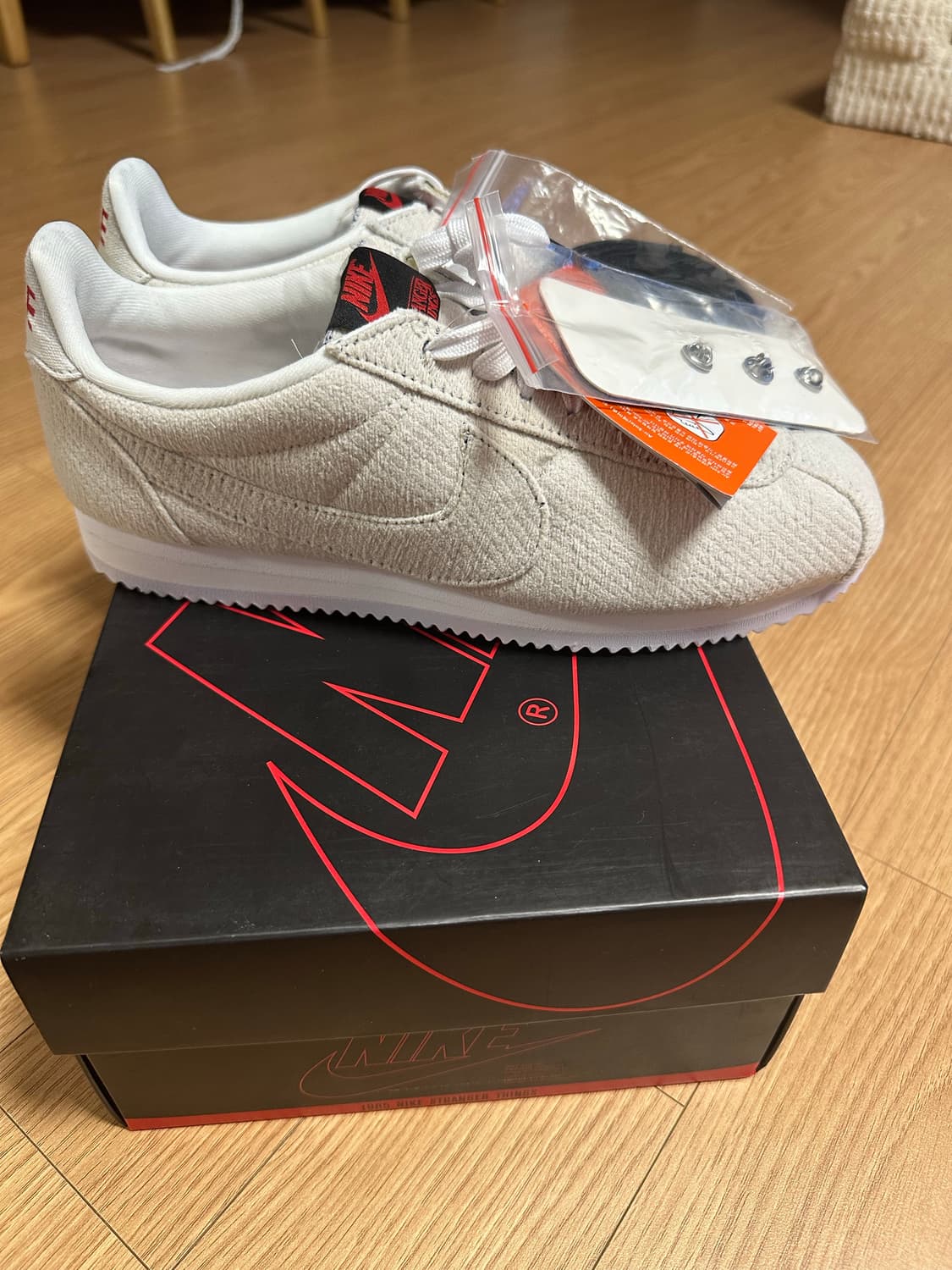 나이키 코르테즈 기묘한이야기 265 새상품 상품이미지2