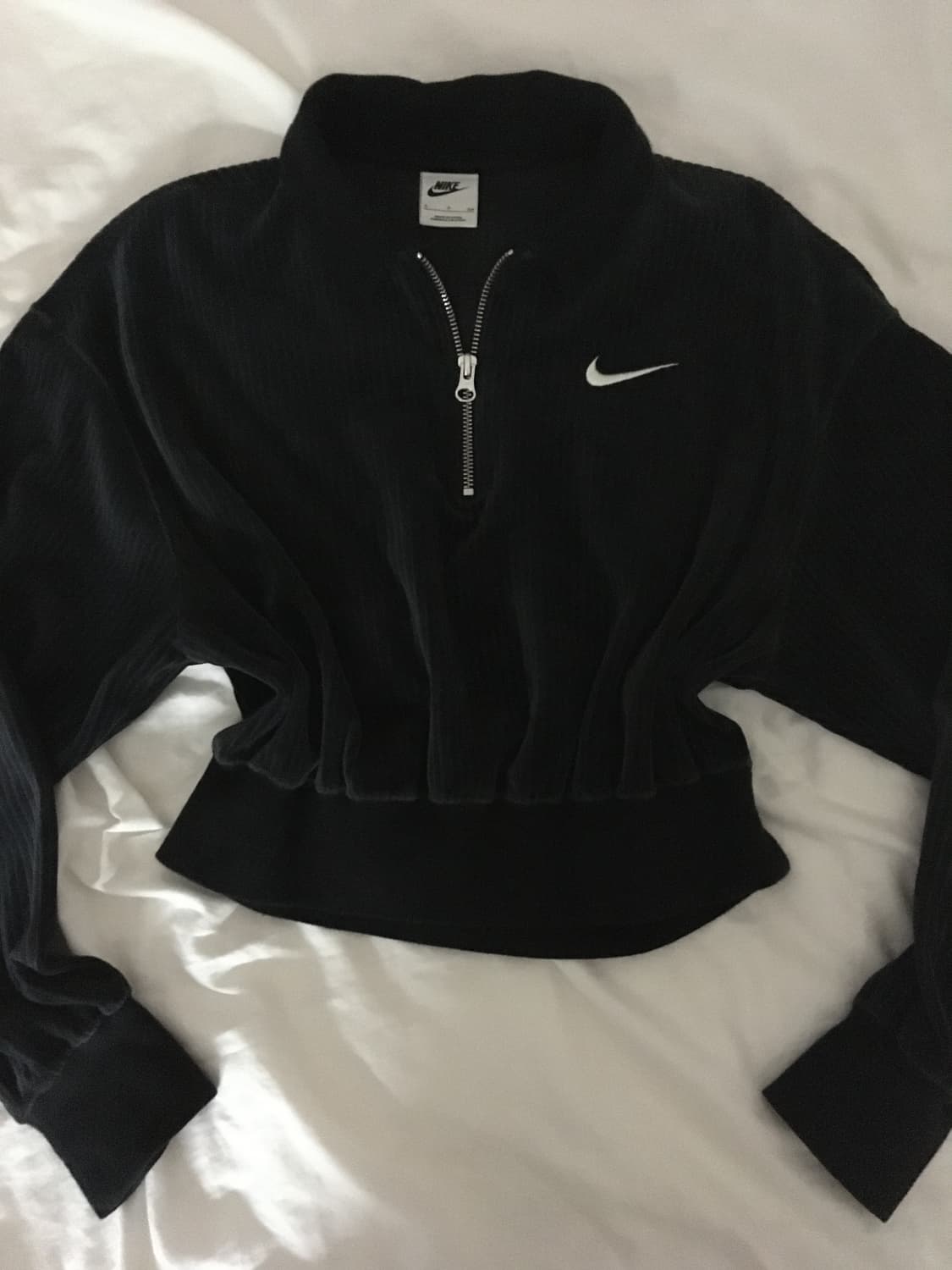 나이키 크롭 반집업 상품이미지1