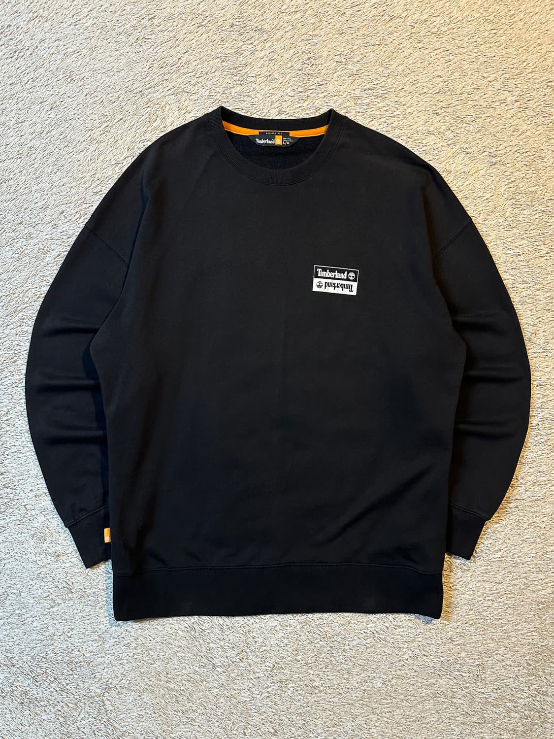 팀버랜드 TIMBERLAND 백프린팅 맨투맨 블랙 상품이미지1