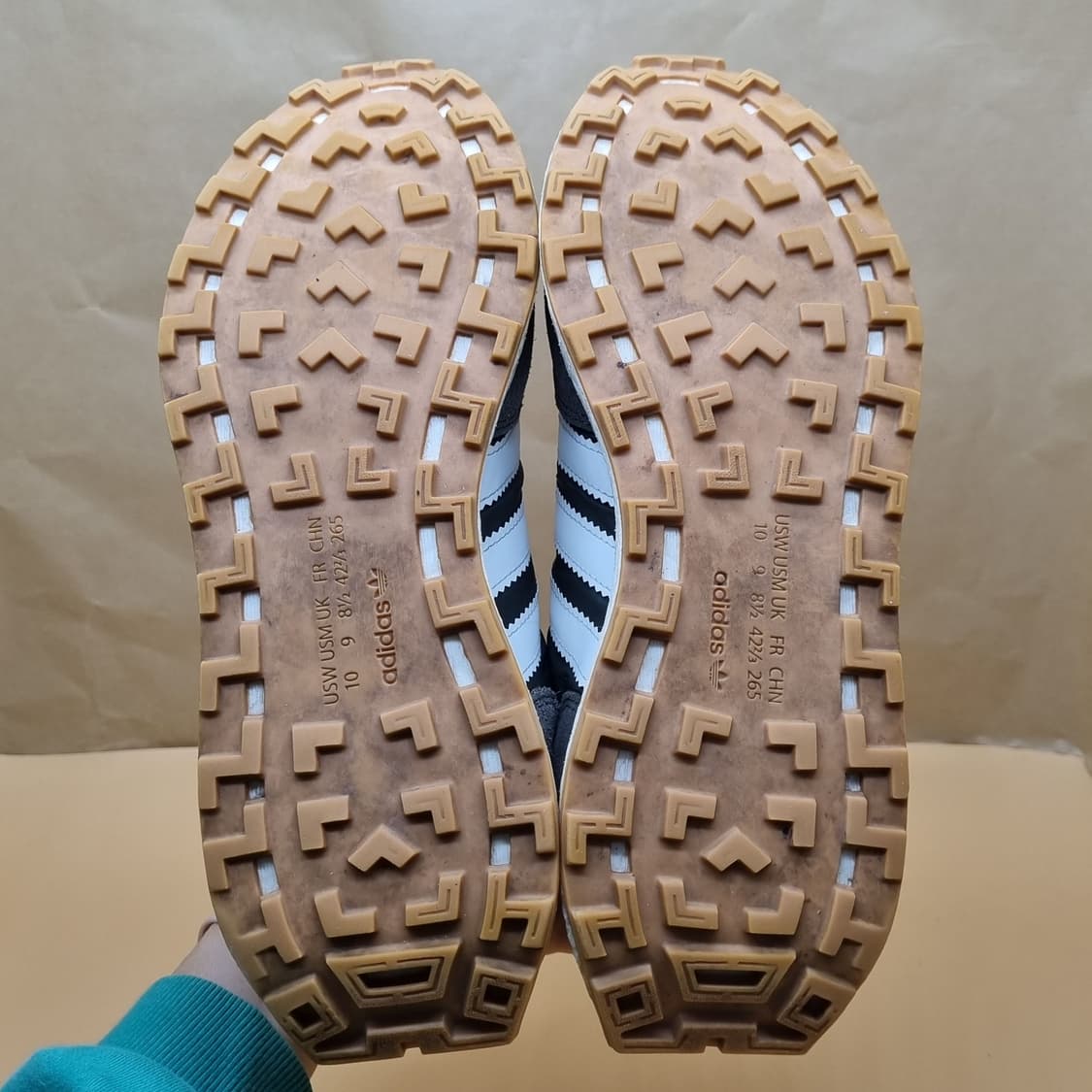 아디다스 레트로피e5 카키. 남성운동화270. 상품이미지3