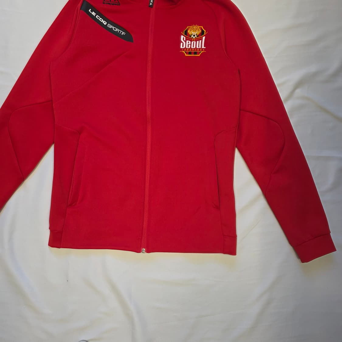 [90]르꼬끄 FC서울 엠블럼 레드 후드 집업 상품이미지4