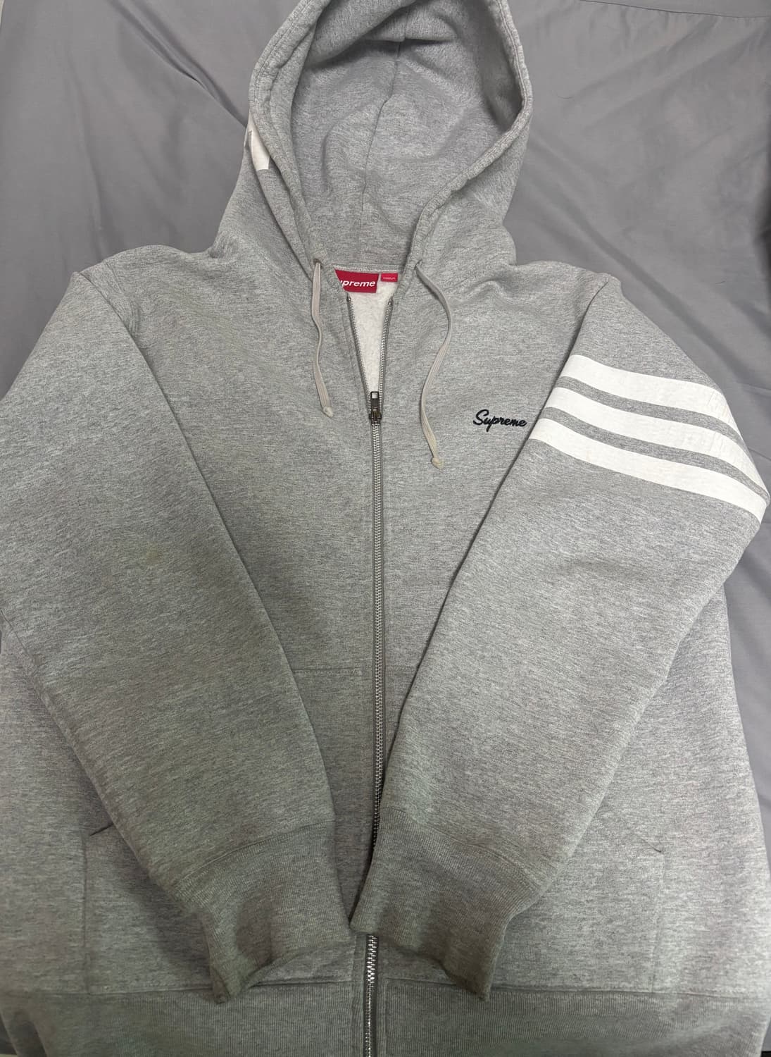 슈프림 한정판 후드집업 상품이미지2