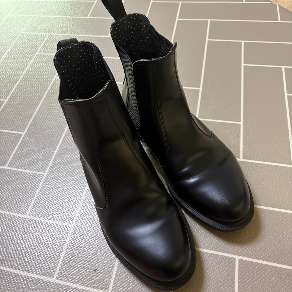 닥터마틴 첼시부츠 상품이미지1