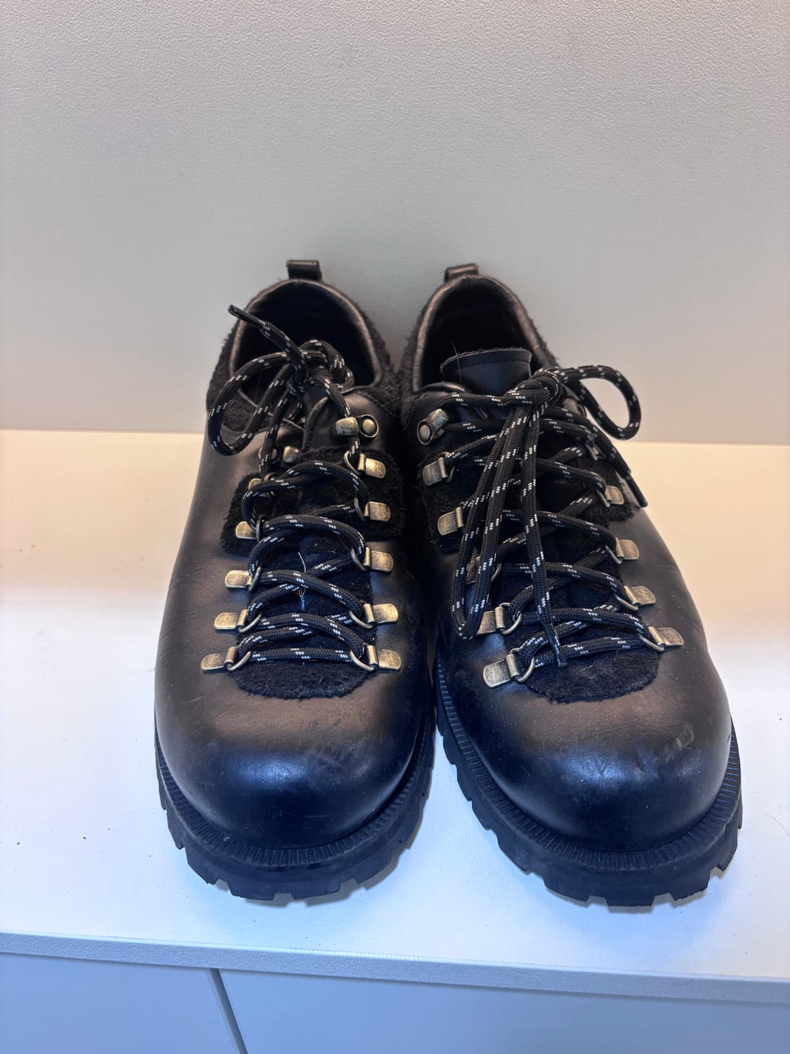 로맨틱 무브 오트 마운틴 슈즈 R24M018 (오일 블랙) 상품이미지1