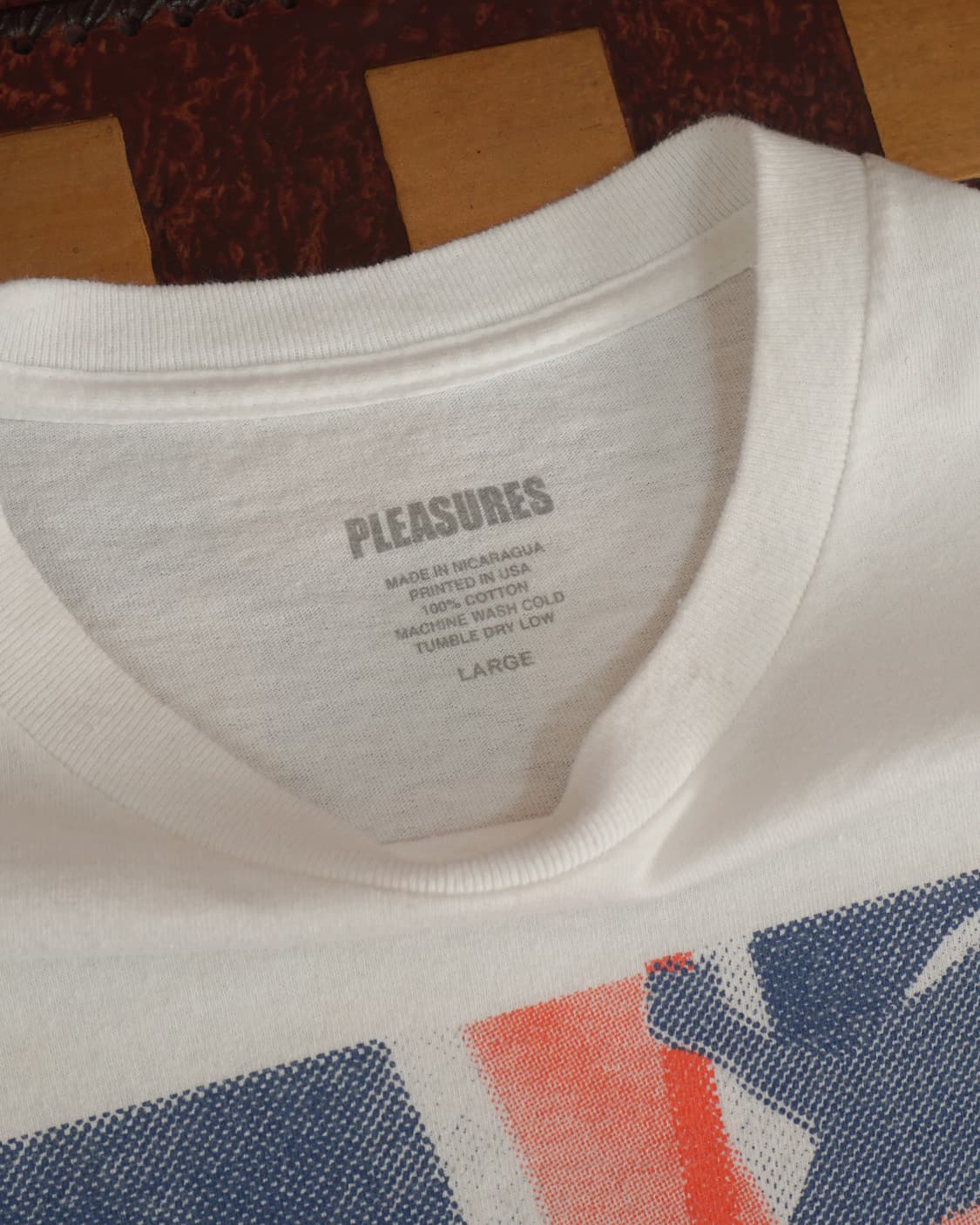 PLEASURES 콜 나우 티셔츠 상품이미지6