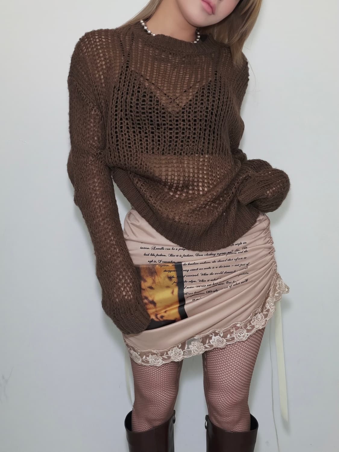 포토그래픽 새틴 셔링 스커트  상품이미지2