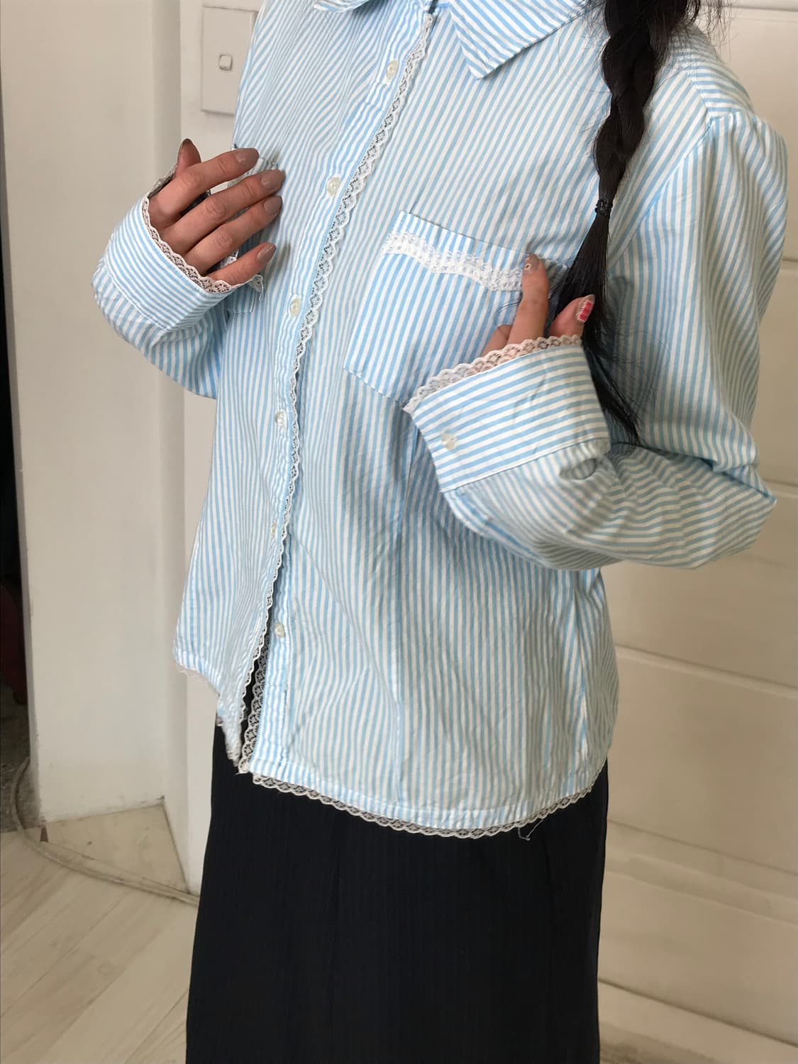 하늘색 스트라이프 레이스 셔츠 상품이미지4