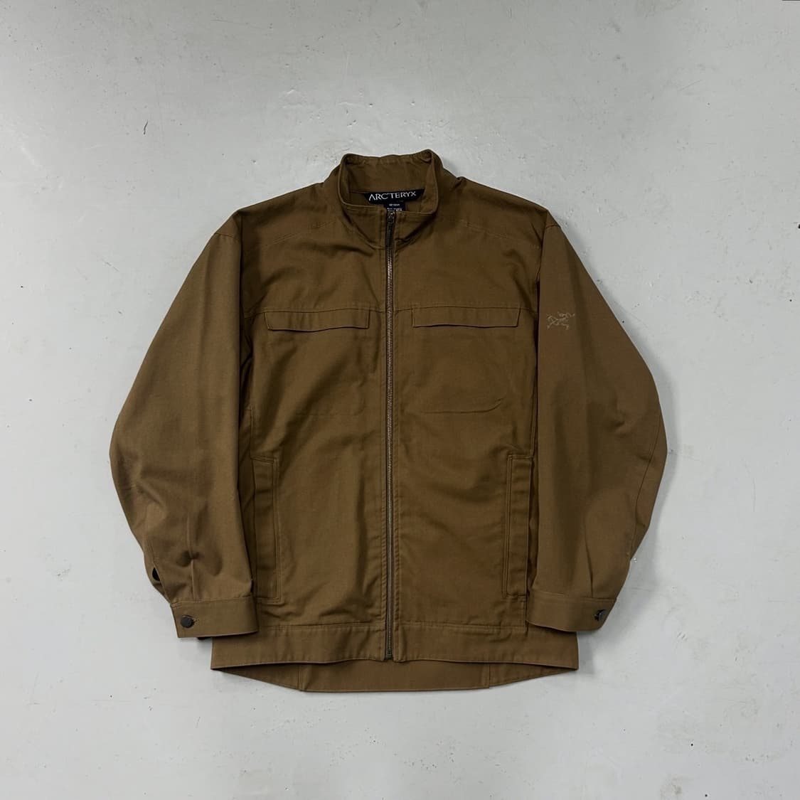 아크테릭스 크로스와이어 로고 워크자켓 상품이미지1