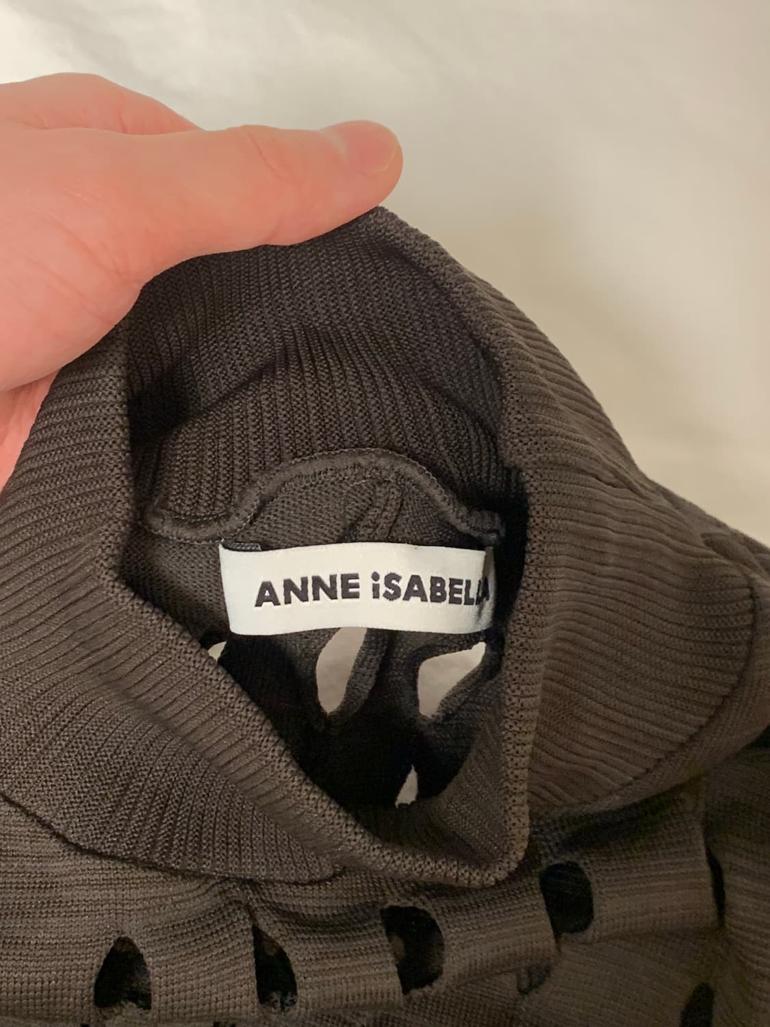 Anne isabella 펀치홀 니트 상품이미지6