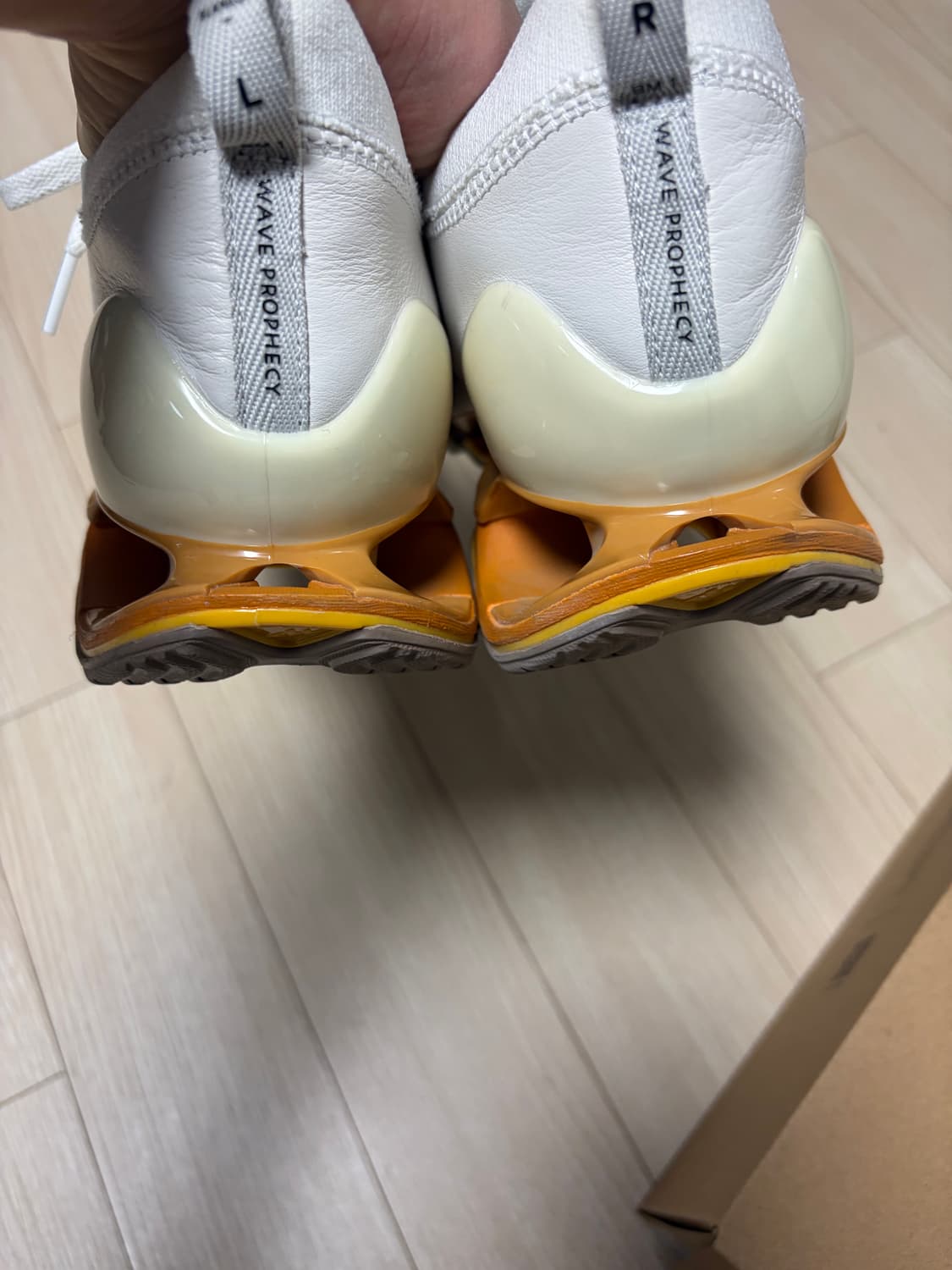 미즈노 블랭코브 콜라보 남성 스니커즈 상품이미지5