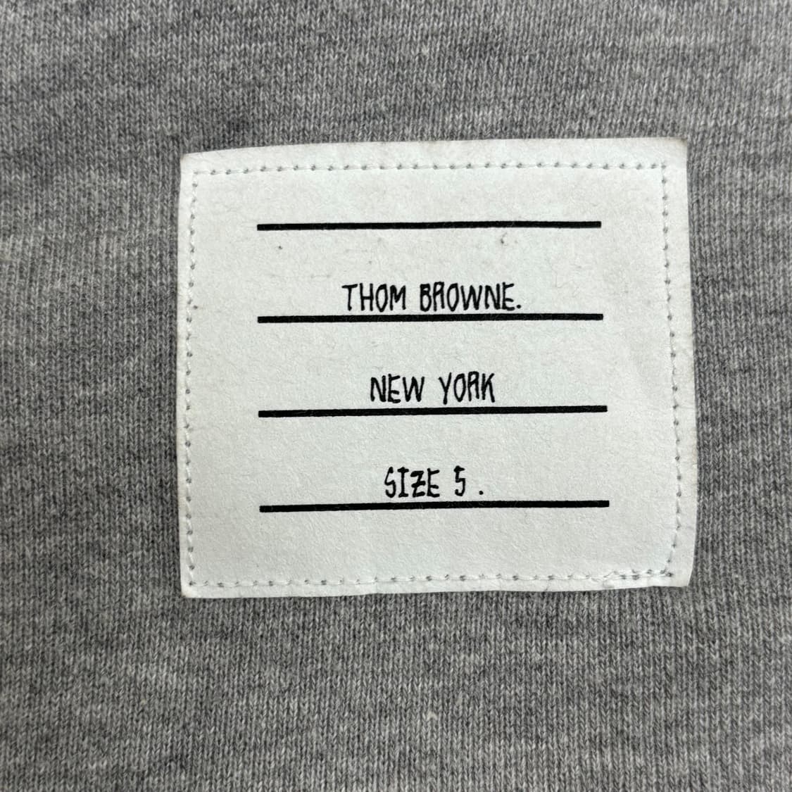 [5]톰브라운 사선완장 맨투맨  상품이미지3