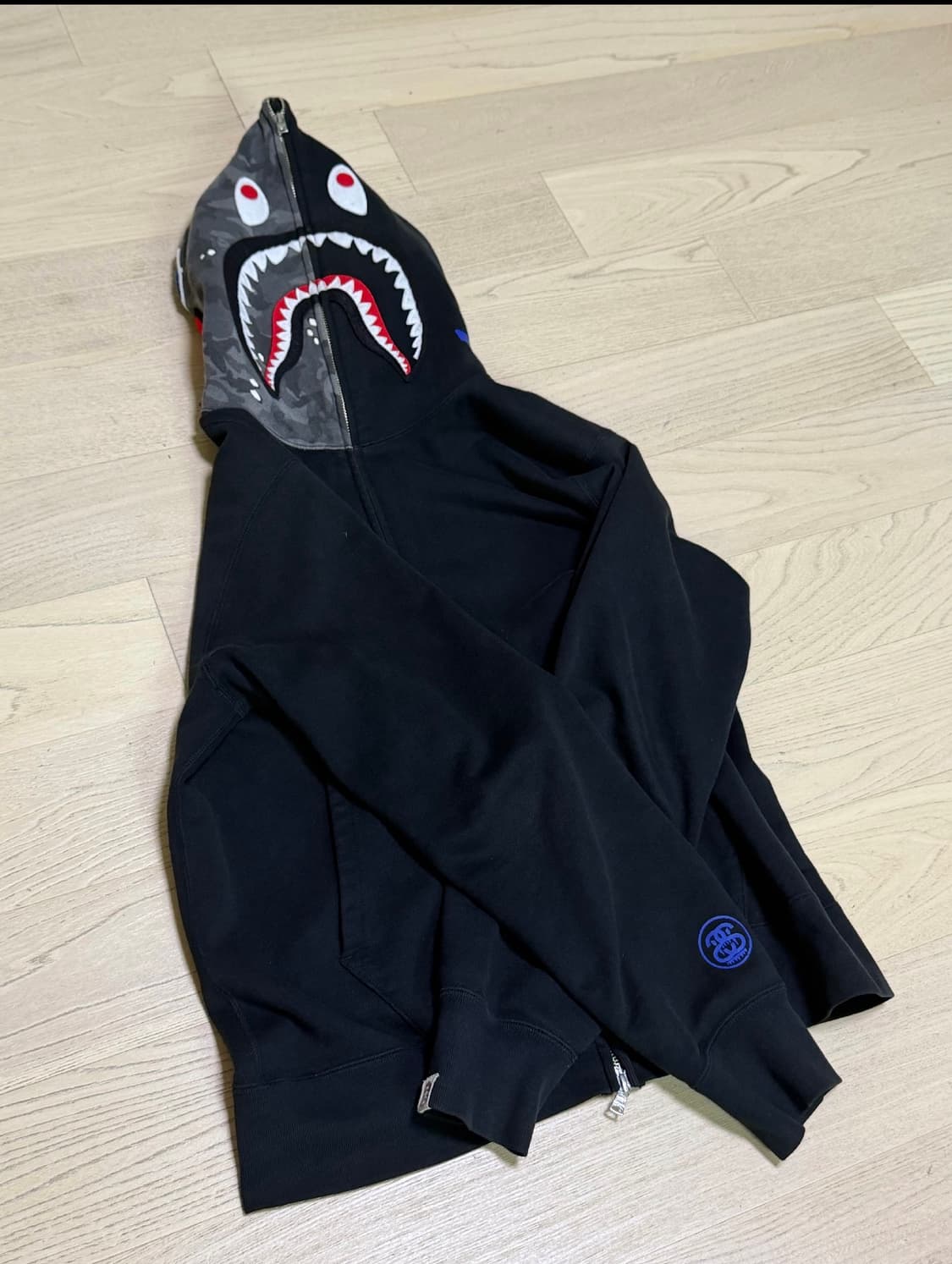 정품]베이프X스투시 콜라보 샤크 후드집업 정품 상품이미지1