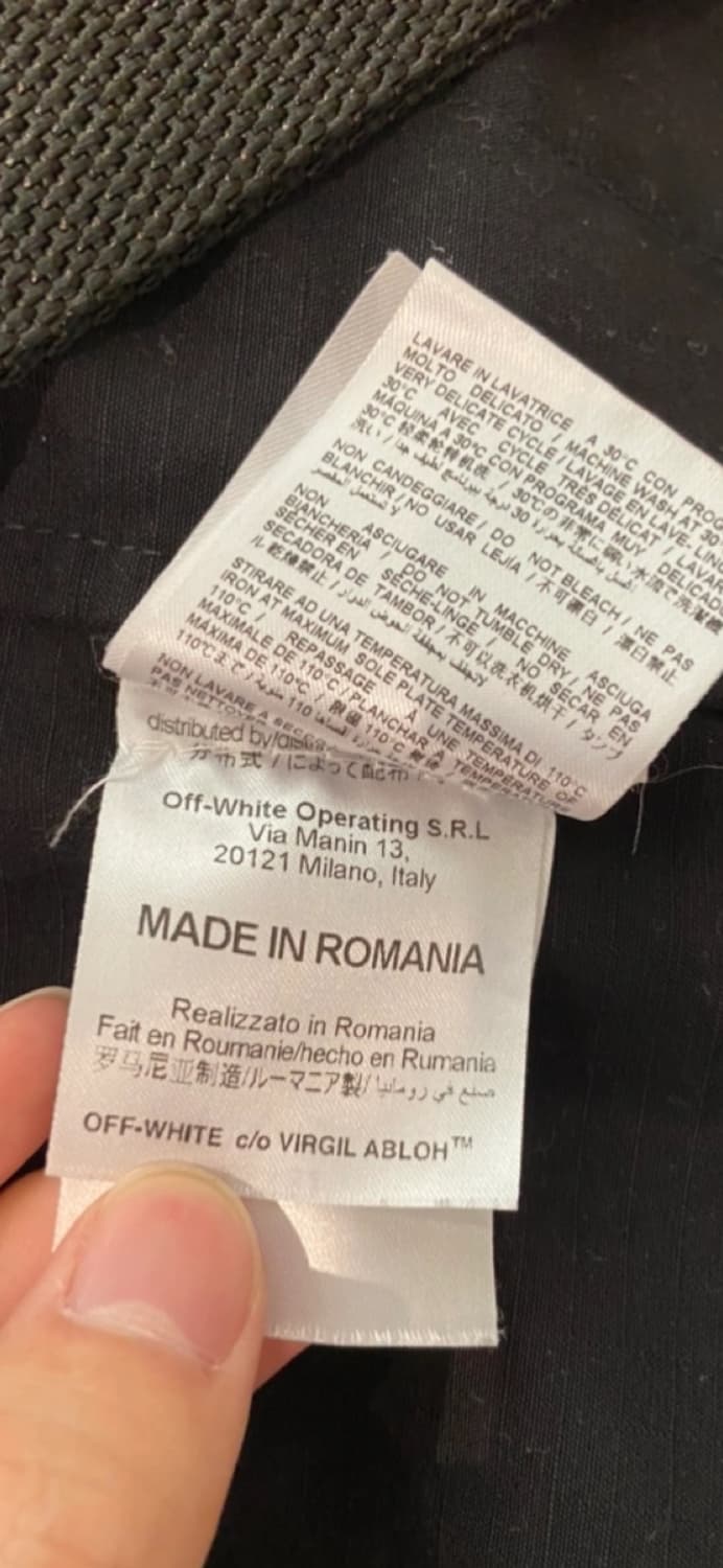 오프화이트 블랙셔츠 s 상품이미지4