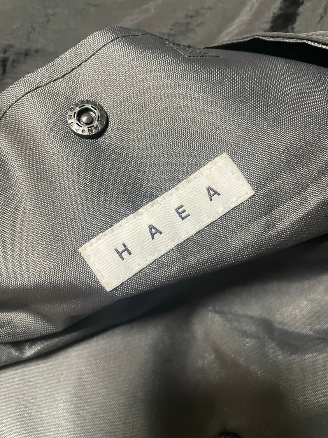 hae.a 매신저백 팝니당 상품이미지3