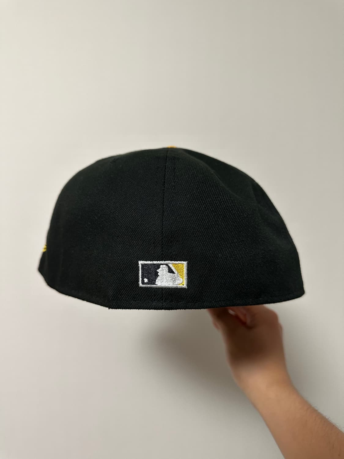 뉴에라 블랙 옐로우 메츠 사이드 패치 피티드 캡 상품이미지3