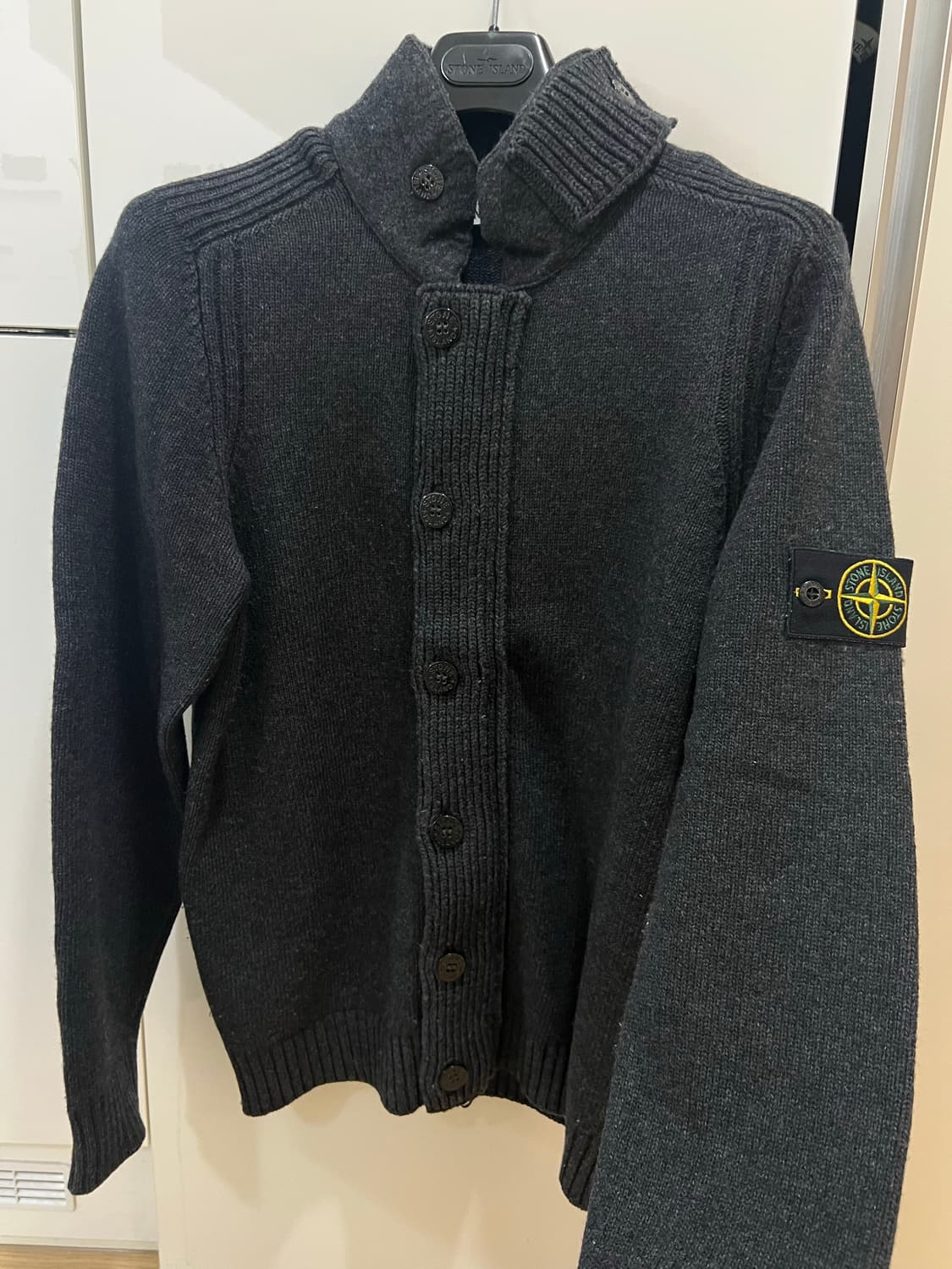 스톤아일랜드 차콜 집업가디건 L 상품이미지1