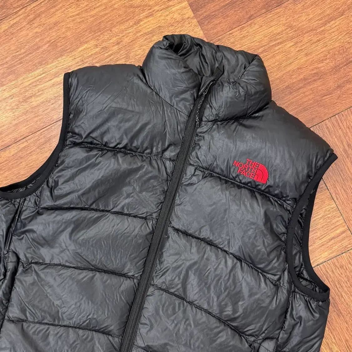 여성용 L 노스페이스 써밋 블랙 경량 패딩 조끼  상품이미지3