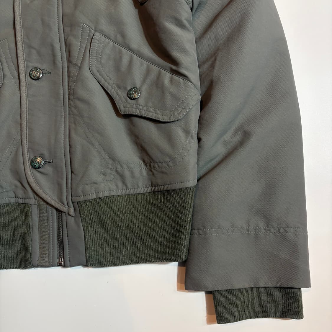 디젤 트루릴리전 로고 커스텀 숏 패딩 자켓 상품이미지3