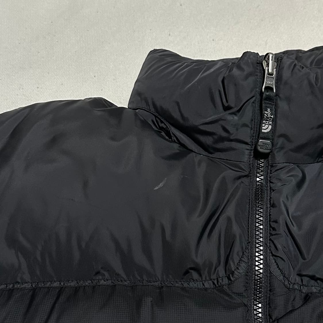 100 노스페이스 700 눕시 구스다운 무광블랙 패딩 상품이미지6