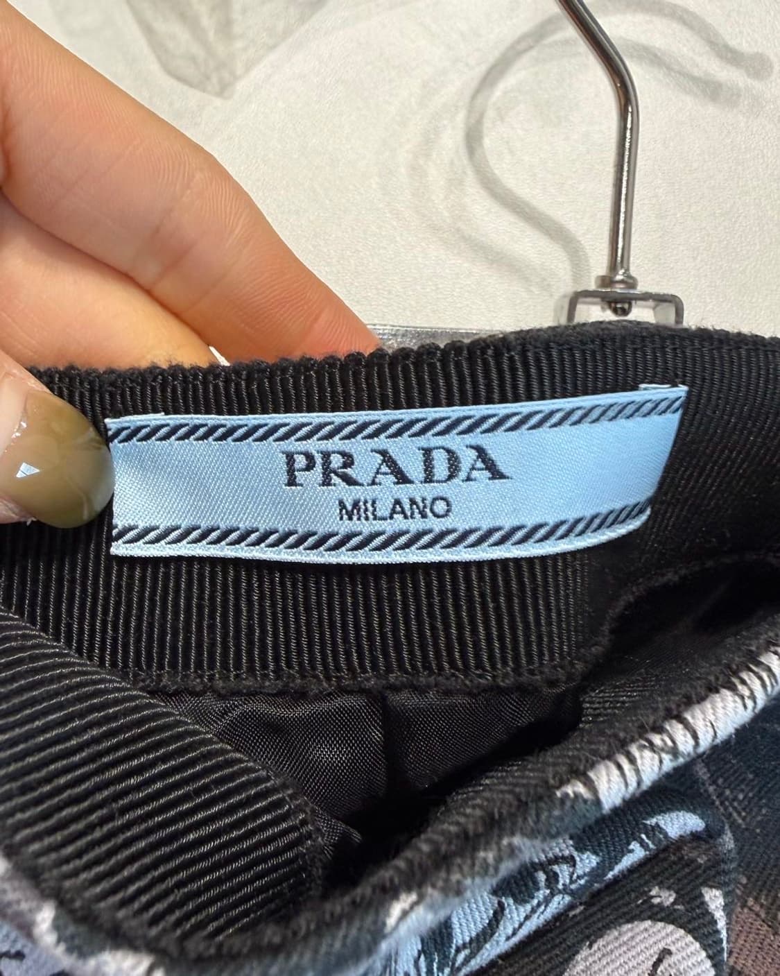 프라다 몽키 셰럽 프린팅 미디스커트  상품이미지8