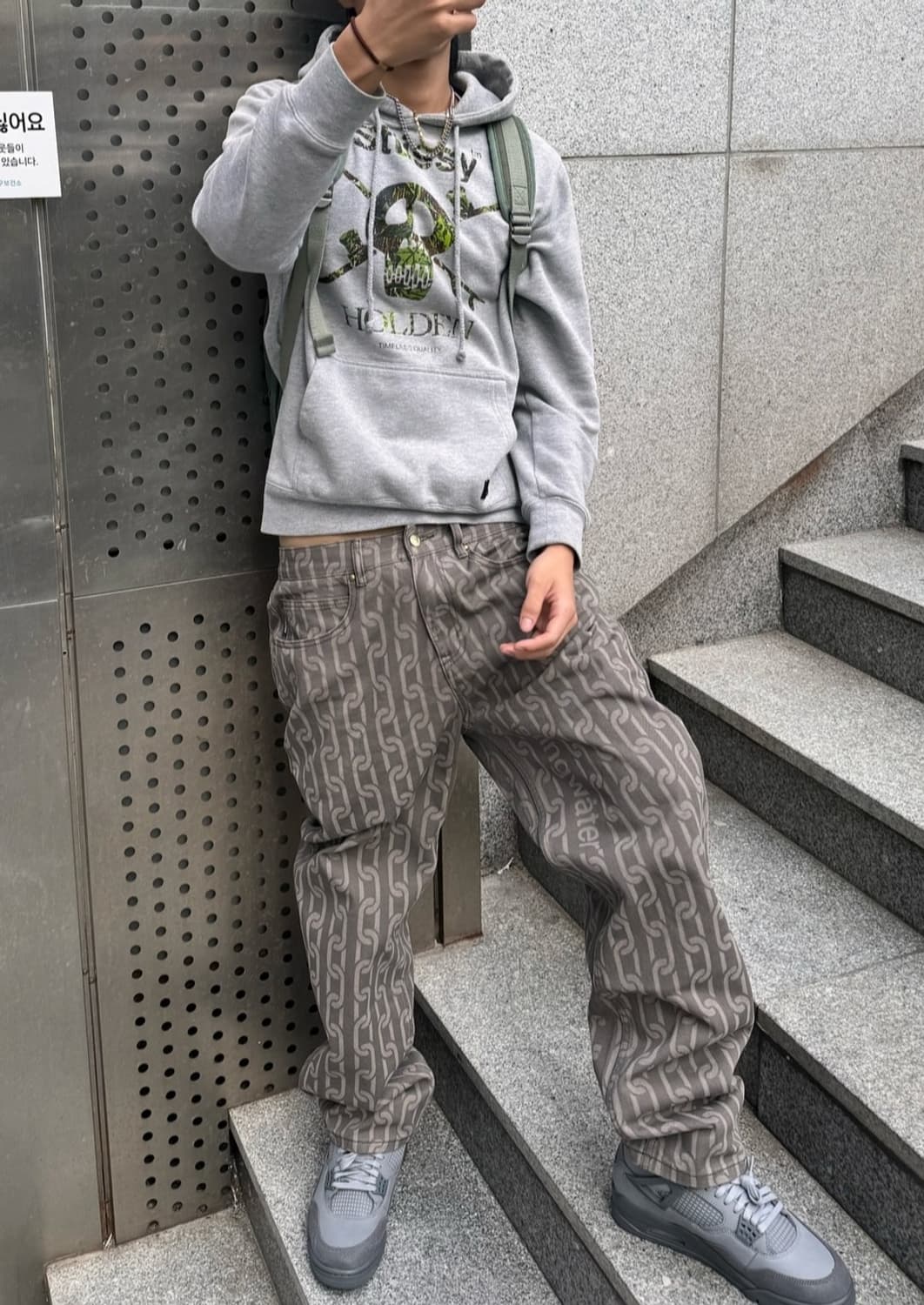 스투시 × 홀덴 후드티 상품이미지1