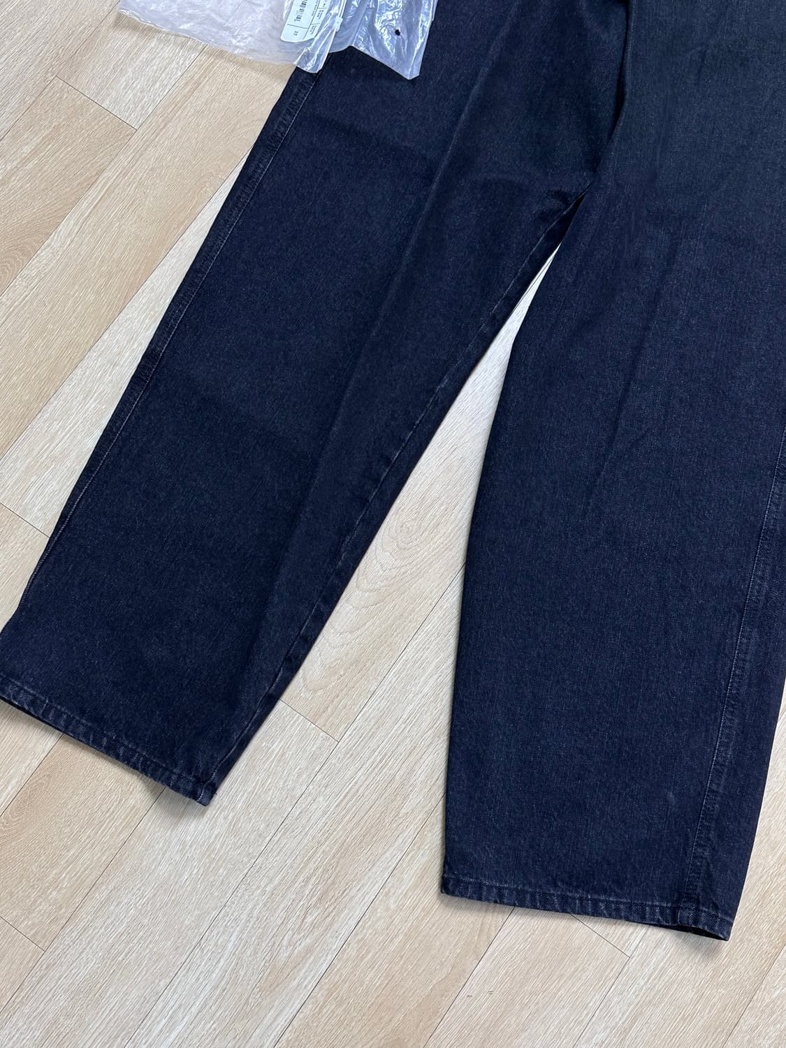 [32] 루단 플리츠 데님 팬츠 블랙 상품이미지3