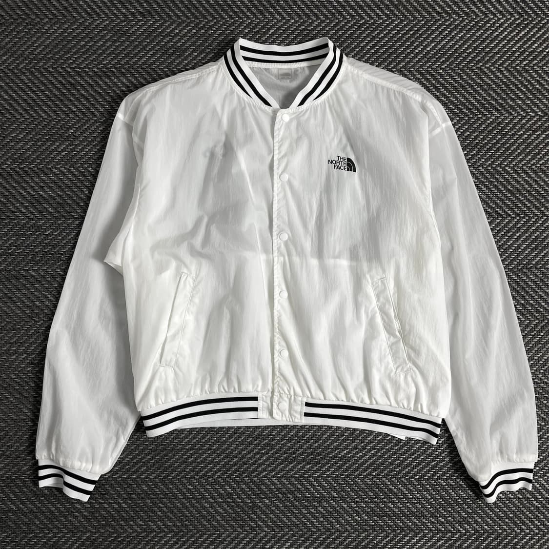 노스페이스 신형 라이트 나일론 봄버 바람막이y 3322 상품이미지4