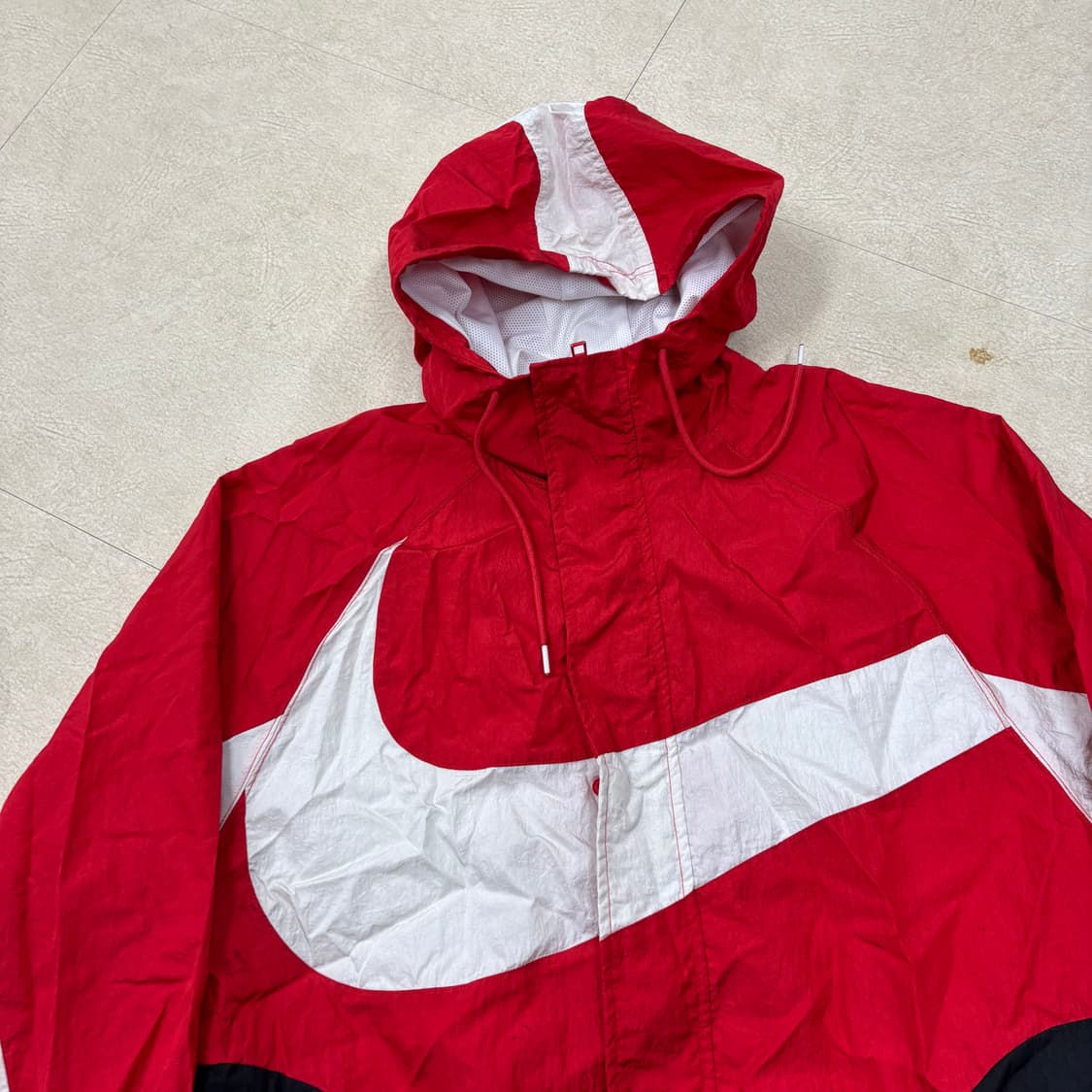 나이키 빅스우시 레드 배색 바람막이 상품이미지2