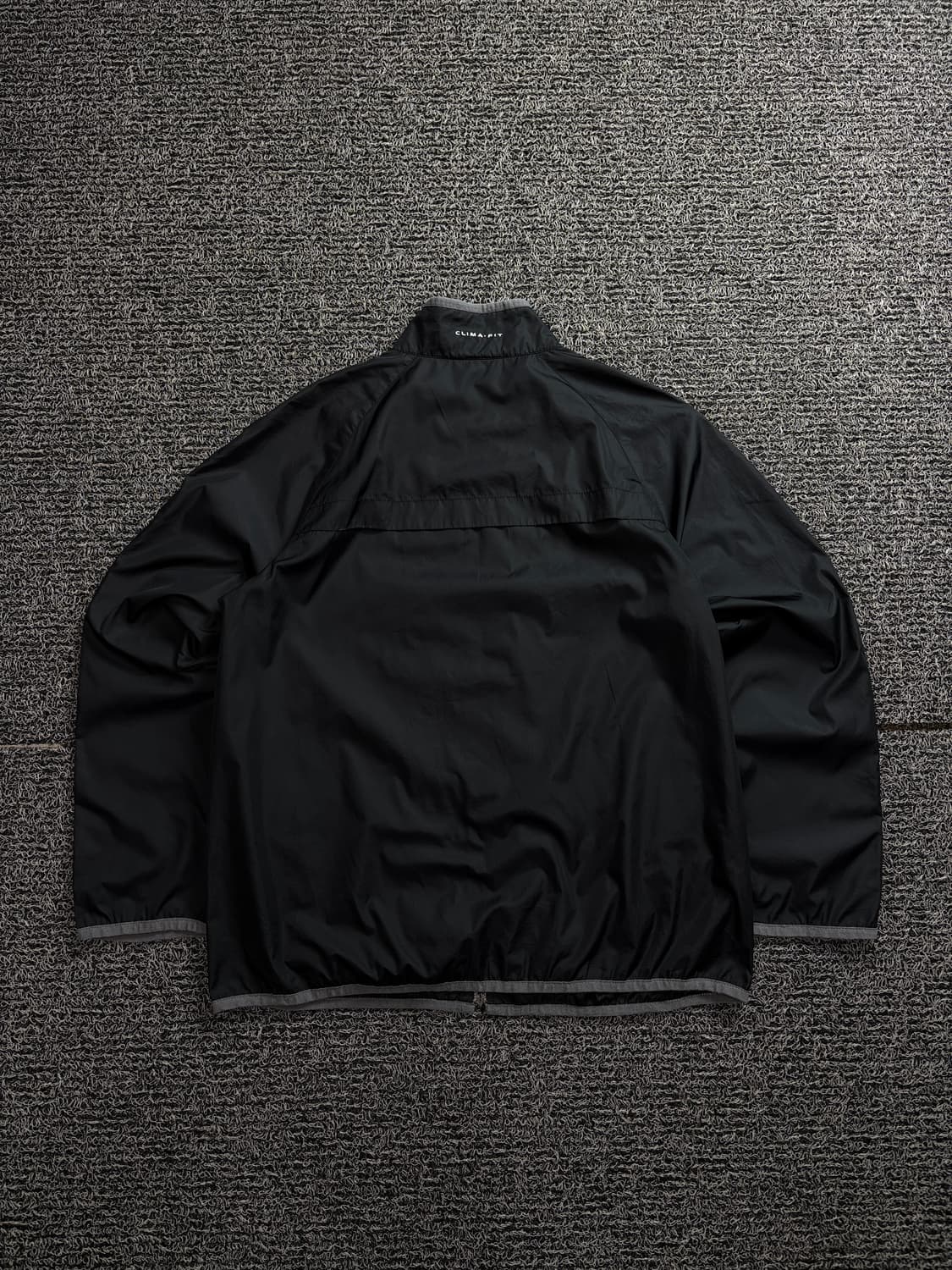 00s 나이키 스우시로고 블랙 미니멀 바람막이 1609 상품이미지4