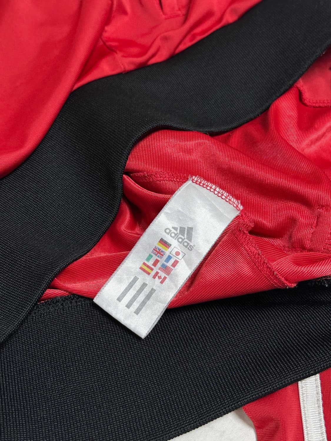 아디다스 블랙레드 삼선져지 트랙탑 라지 상품이미지7