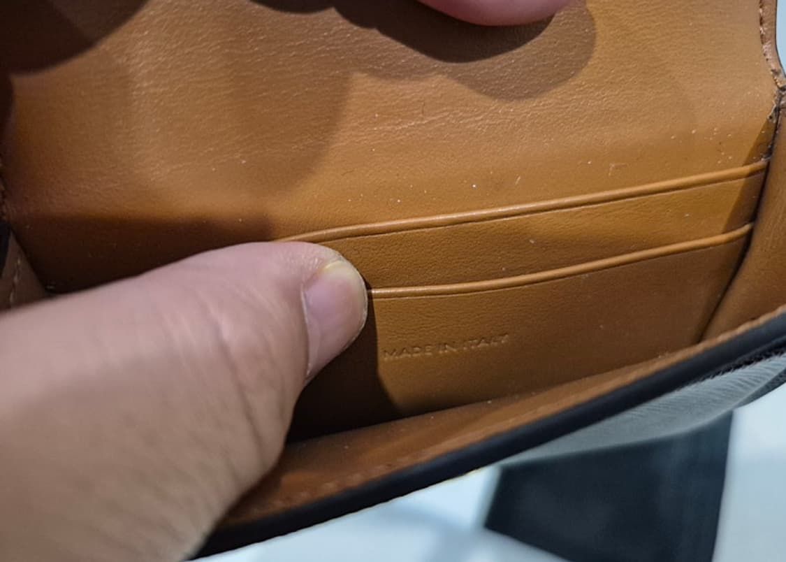 셀린느 정품 트리옹프 카드지갑 풀박스 판매합니다 상품이미지6