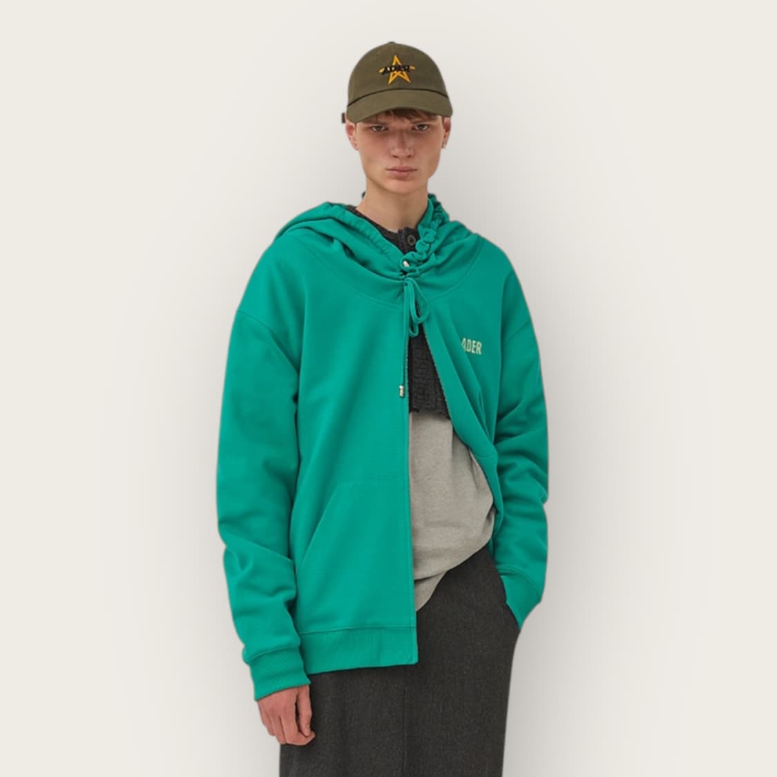 A2/ 아더에러 넥버튼 로고 후드집업 상품이미지1