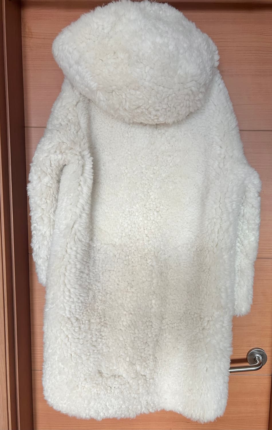 로에베 오버사이즈 무스탕 코트 상품이미지5