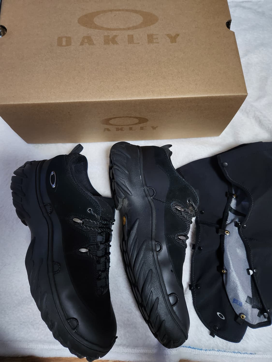 오클리 메르디안 로우 블랙아웃 (280) 상품이미지3