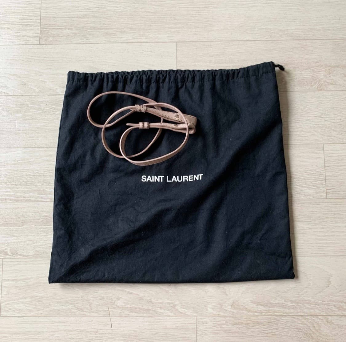 생로랑 카바스 백 베이비 핑크  상품이미지7