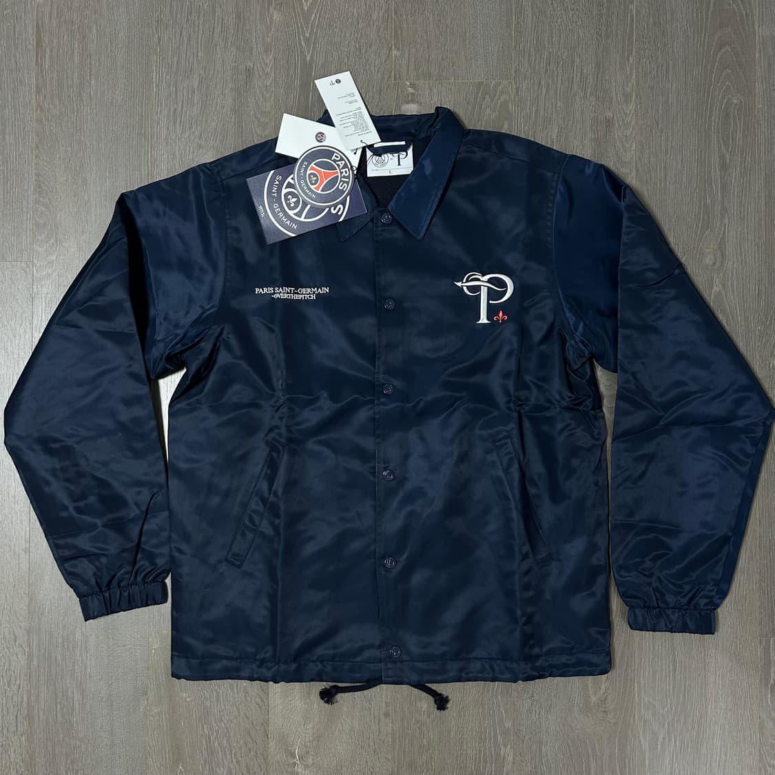 (새상품) 오버더피치 x PSG 코치 자켓 L 사이즈 상품이미지1