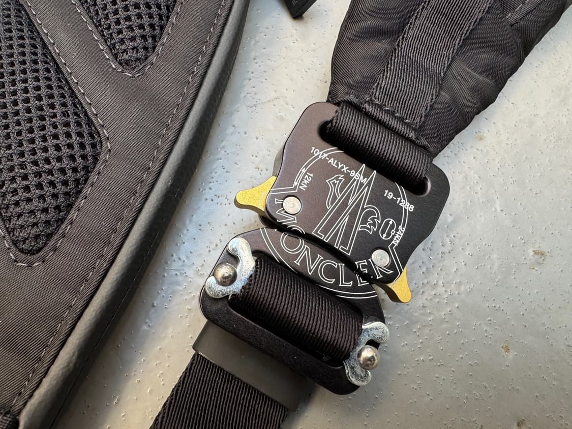 알릭스 x 몽클레어 지니어스 크로스보디백 몽클레르 ALYX x MONCL 상품이미지4