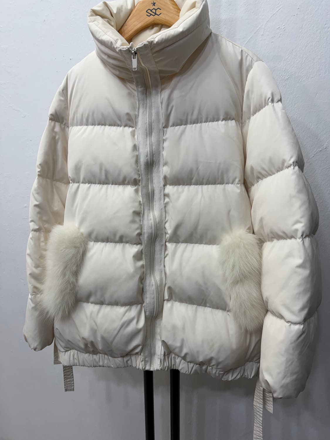 정품) O2ND 오즈세컨 한섬 퍼 포인트 패딩 55 상품이미지3