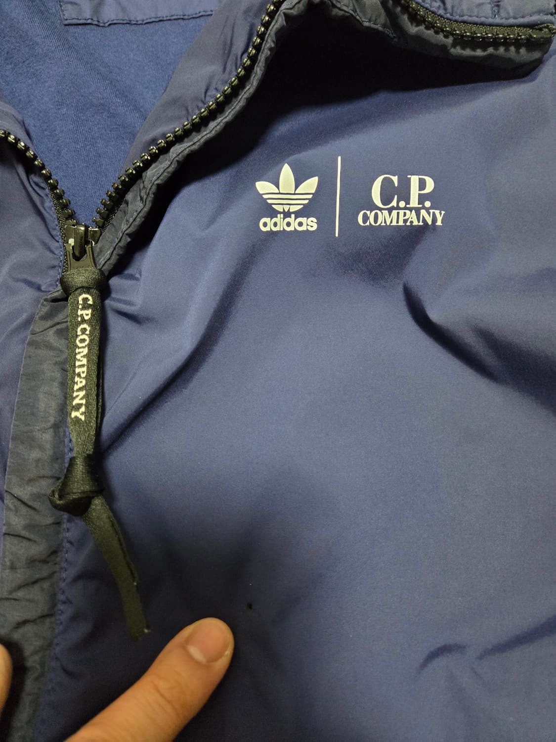 씨피컴퍼니 X 아디다스 나일론 고글후드 트랙탑 상품이미지5
